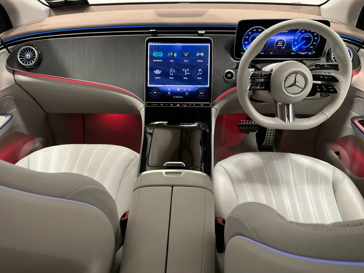 Mercedes-Benz EQE SUV Eqe350 SUV AMG Line - Image 4