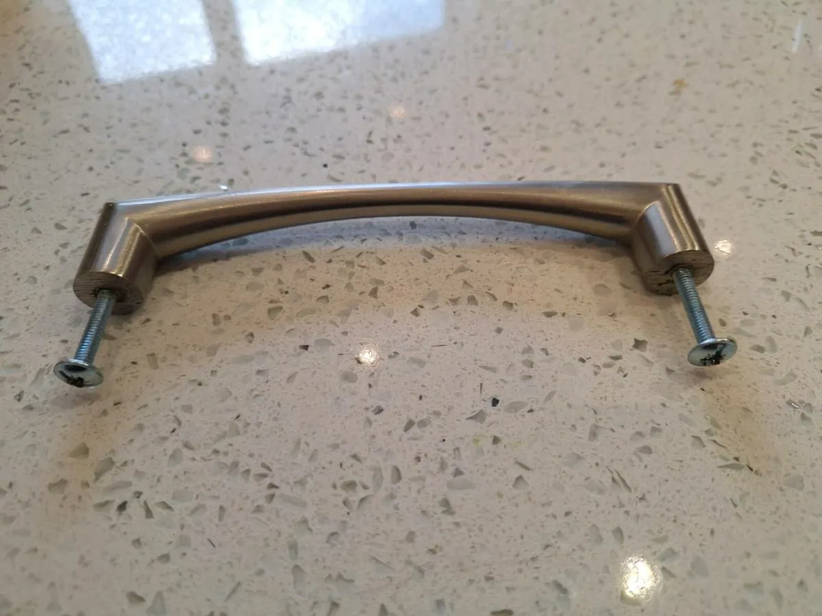 Kitchen door/drawer handles - Image 1