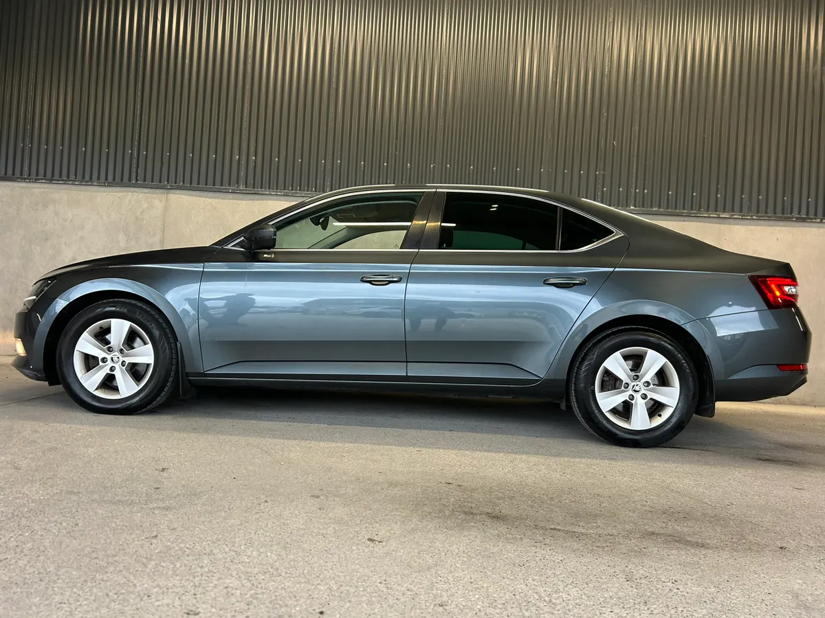 2017 SKODA SUPERB 1.6 TDI AMBITION - Image 3