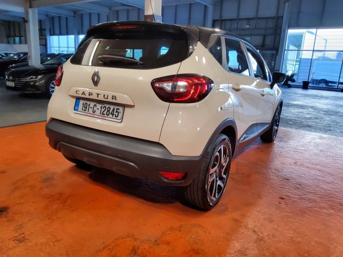 Renault Captur 0.9 TCe 90 Iconic - Image 4