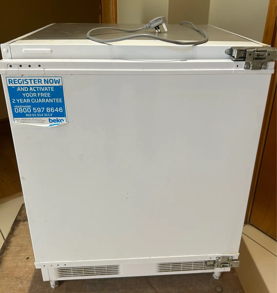 For sale 2 under worktop Fridges working perfectly - Image 1
