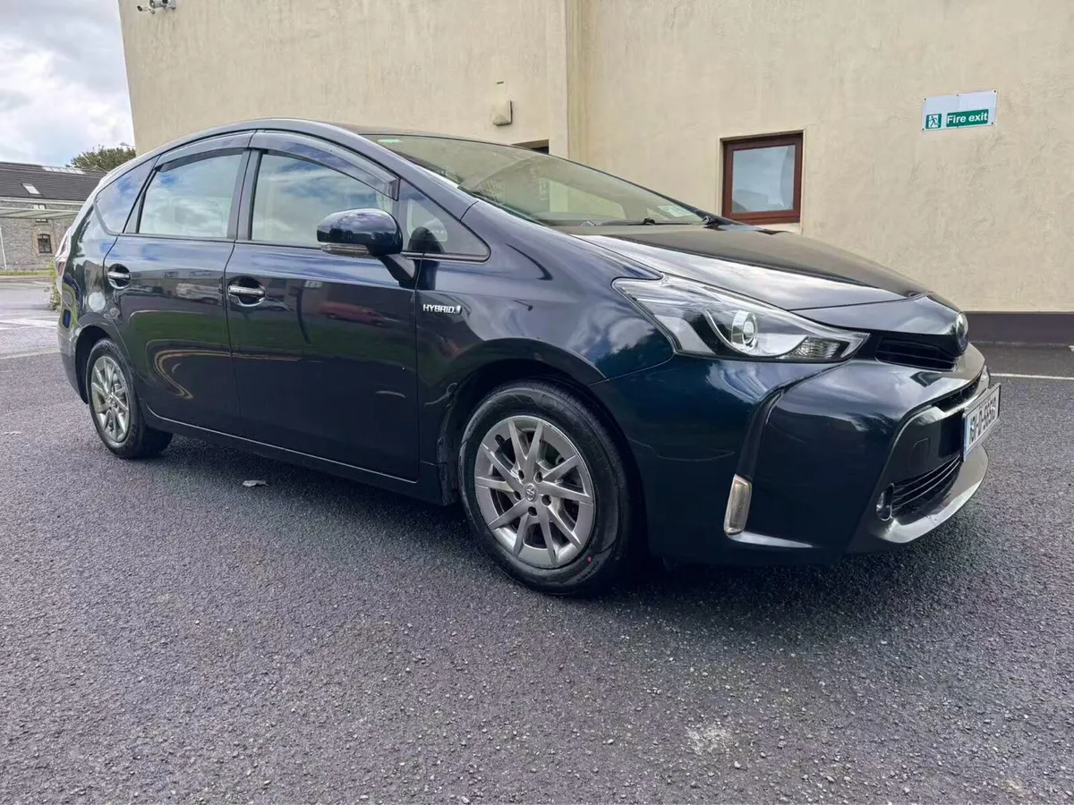 Toyota Prius+ - Image 4