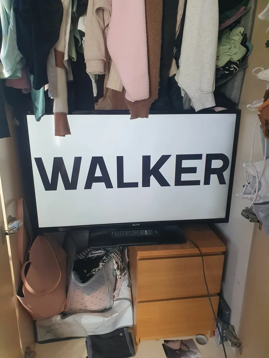 Television TV - Image 1