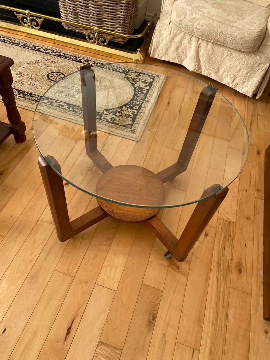Glass coffee table - Image 1