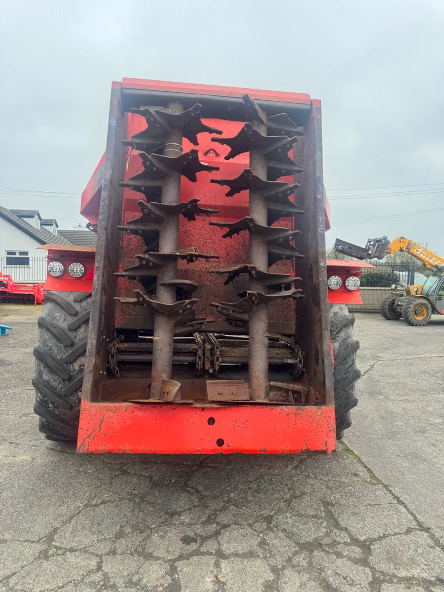 Ktwo Duo 1200 MK5 Rear Discharge Spreader - Image 4