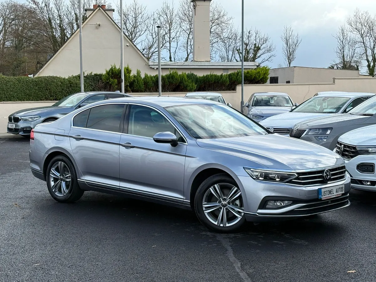 222 VW PASSAT ELEGANCE 2.0 190BHP AUTO - Image 2