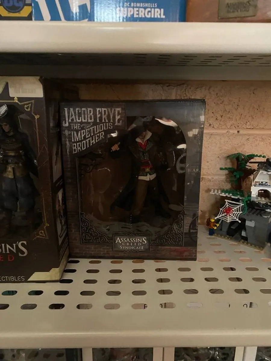 Huge Collection of Assassins Creed Fgures - Image 2