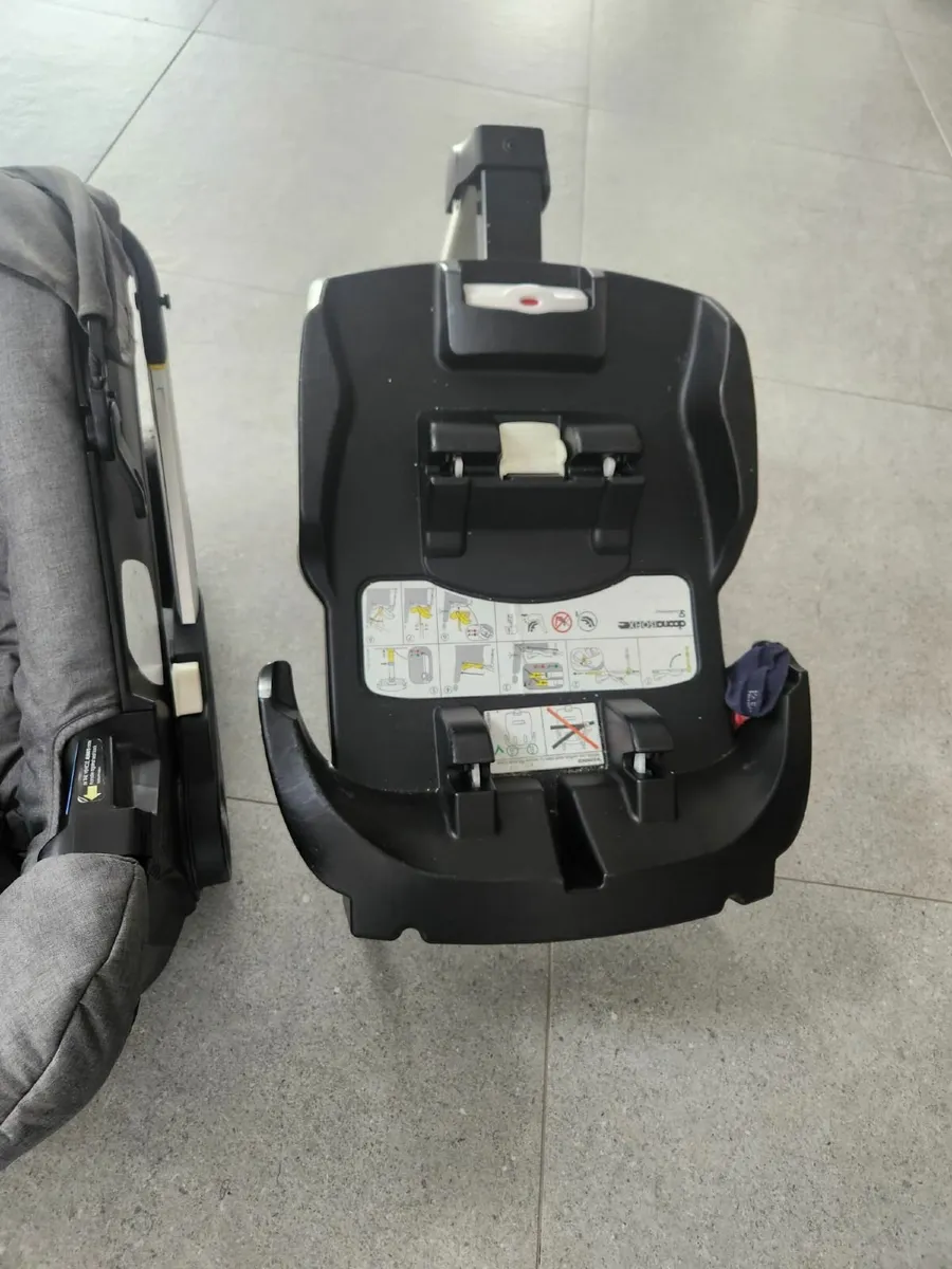 Doona car seat & Isofix - Image 1