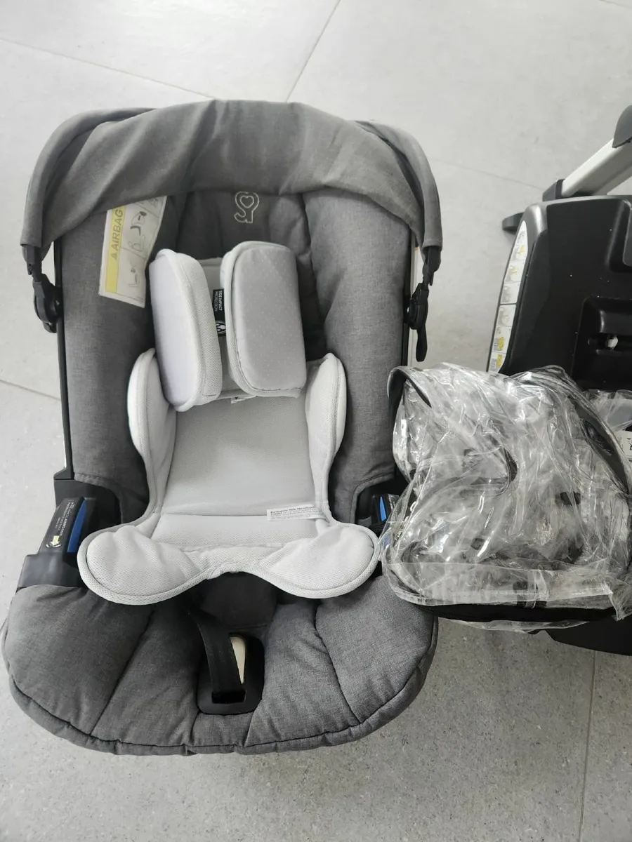 Doona car seat & Isofix - Image 2