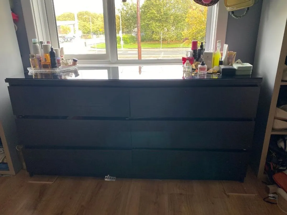 Bedroom furniture - Image 3