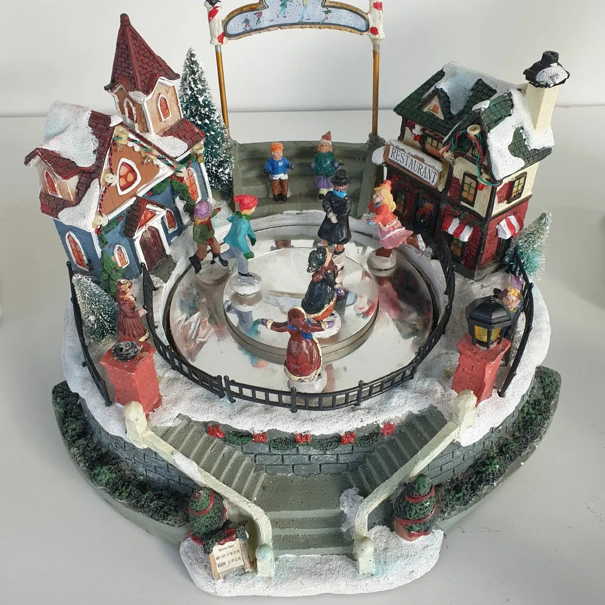 Winter scene with light up houses - Image 3