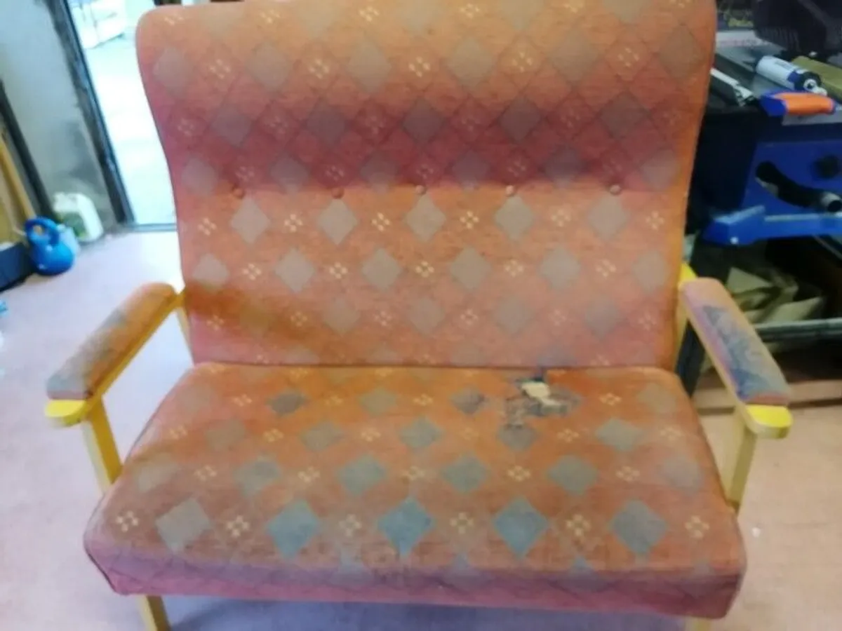 Couch and 2 armchairs - Image 1