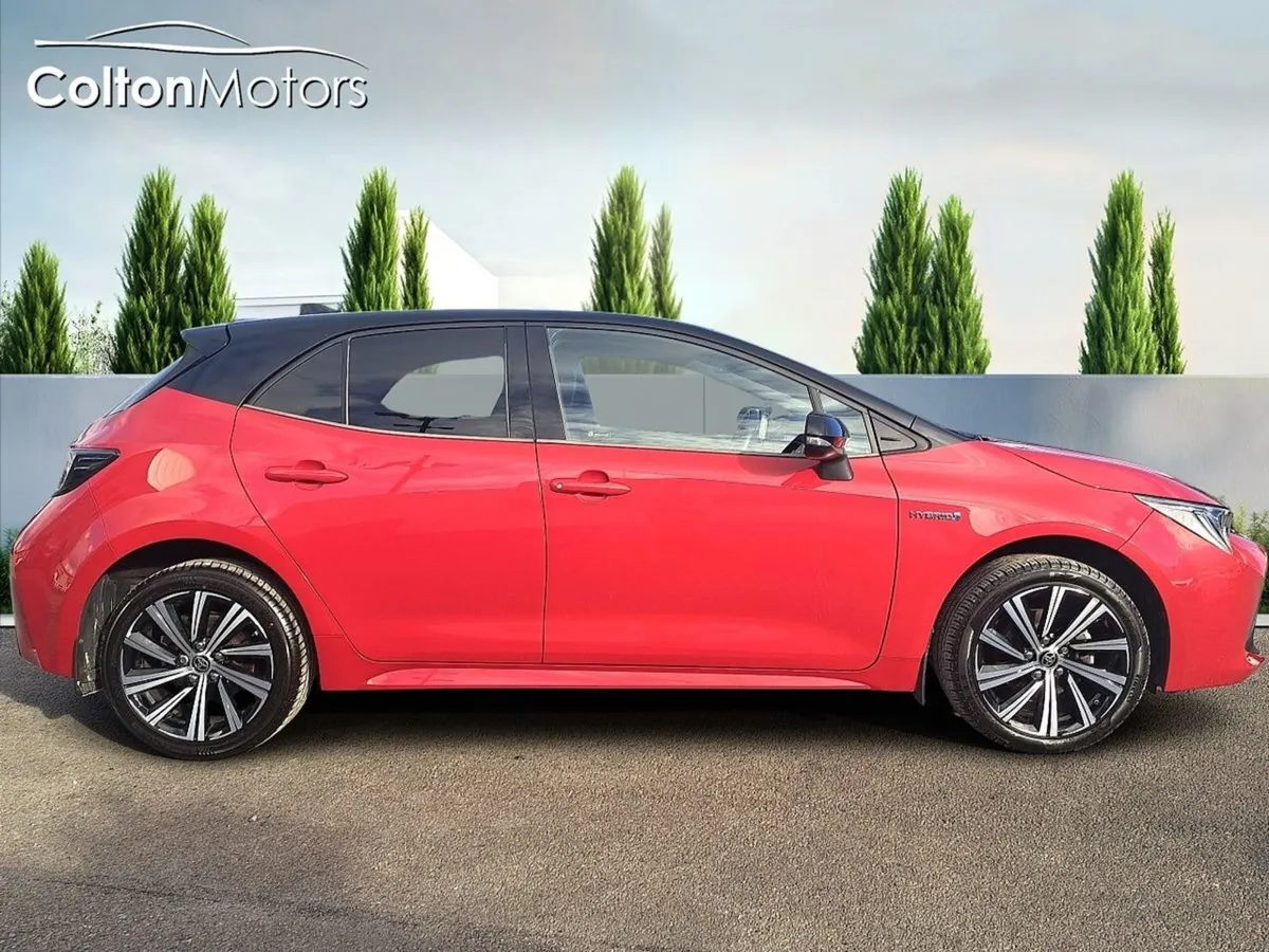 Toyota Corolla 1.8 Hybrid Luna Sport Hatchback - Image 4