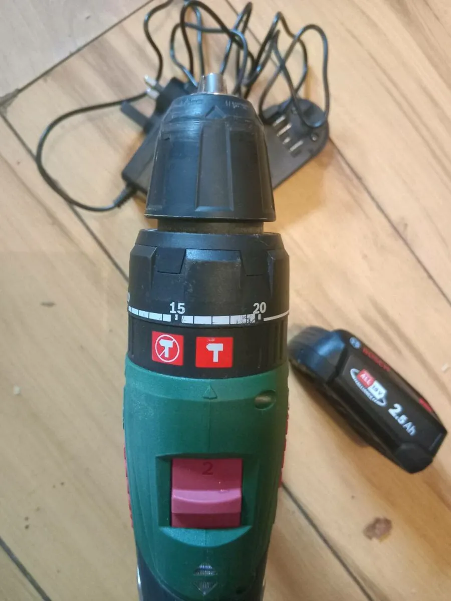 18 V bosch drill - Image 3