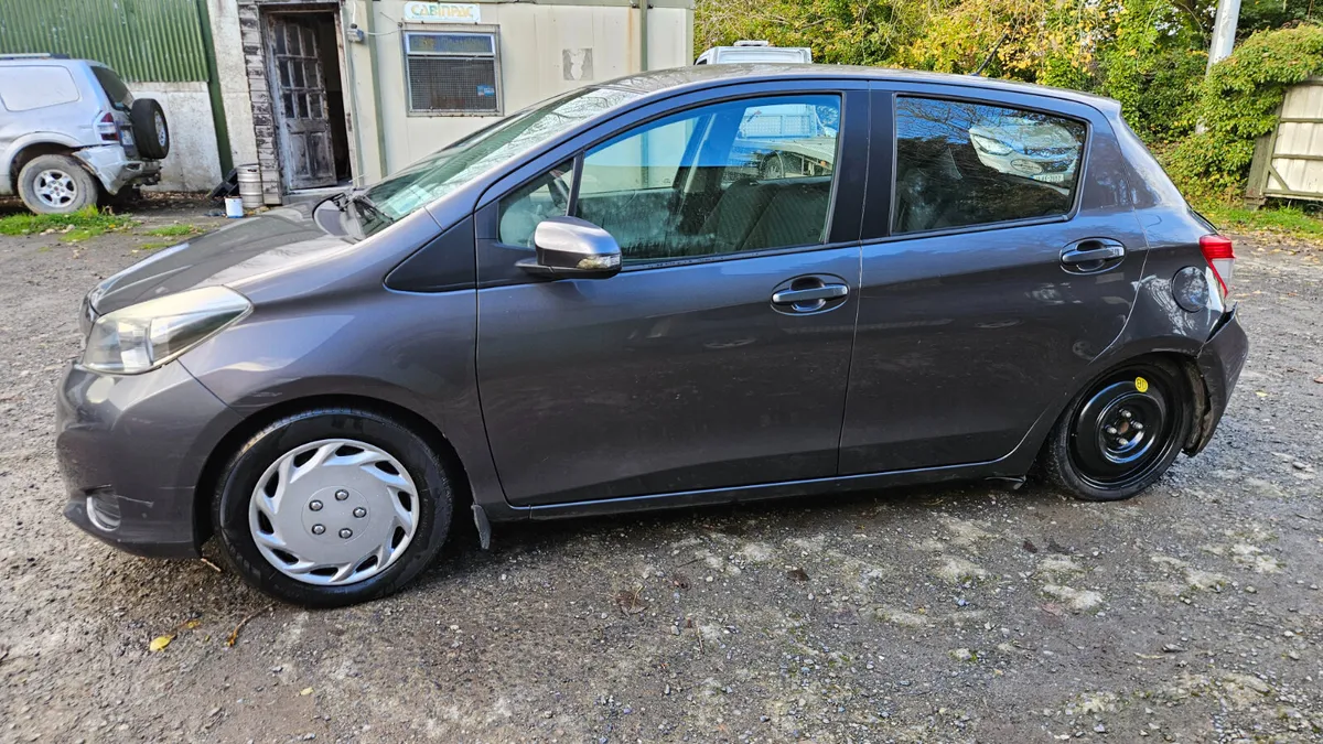 Toyota Yaris 1.4 D-4D 90 5Dr Luna 140km manual - Image 2