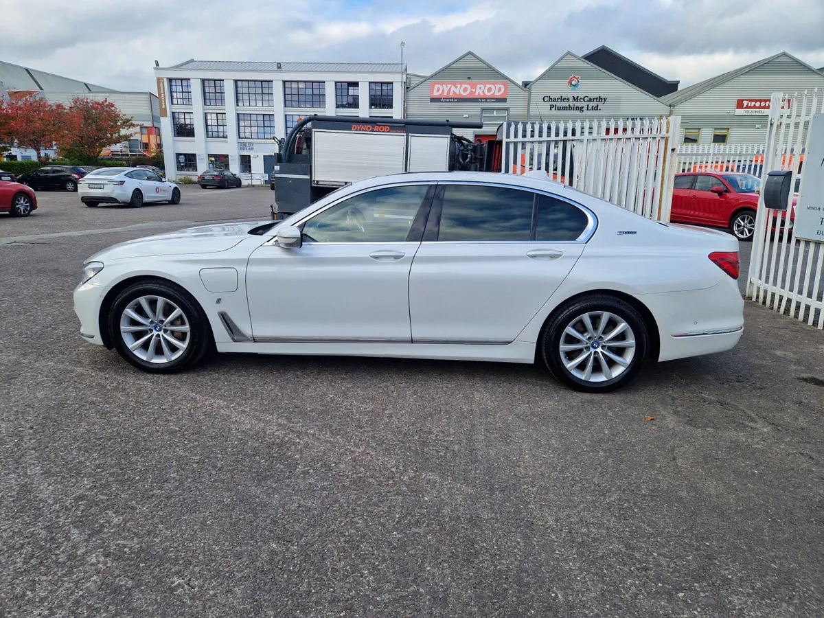 Bmw 7 Series 740E Executive Saloon Automatic - Image 4