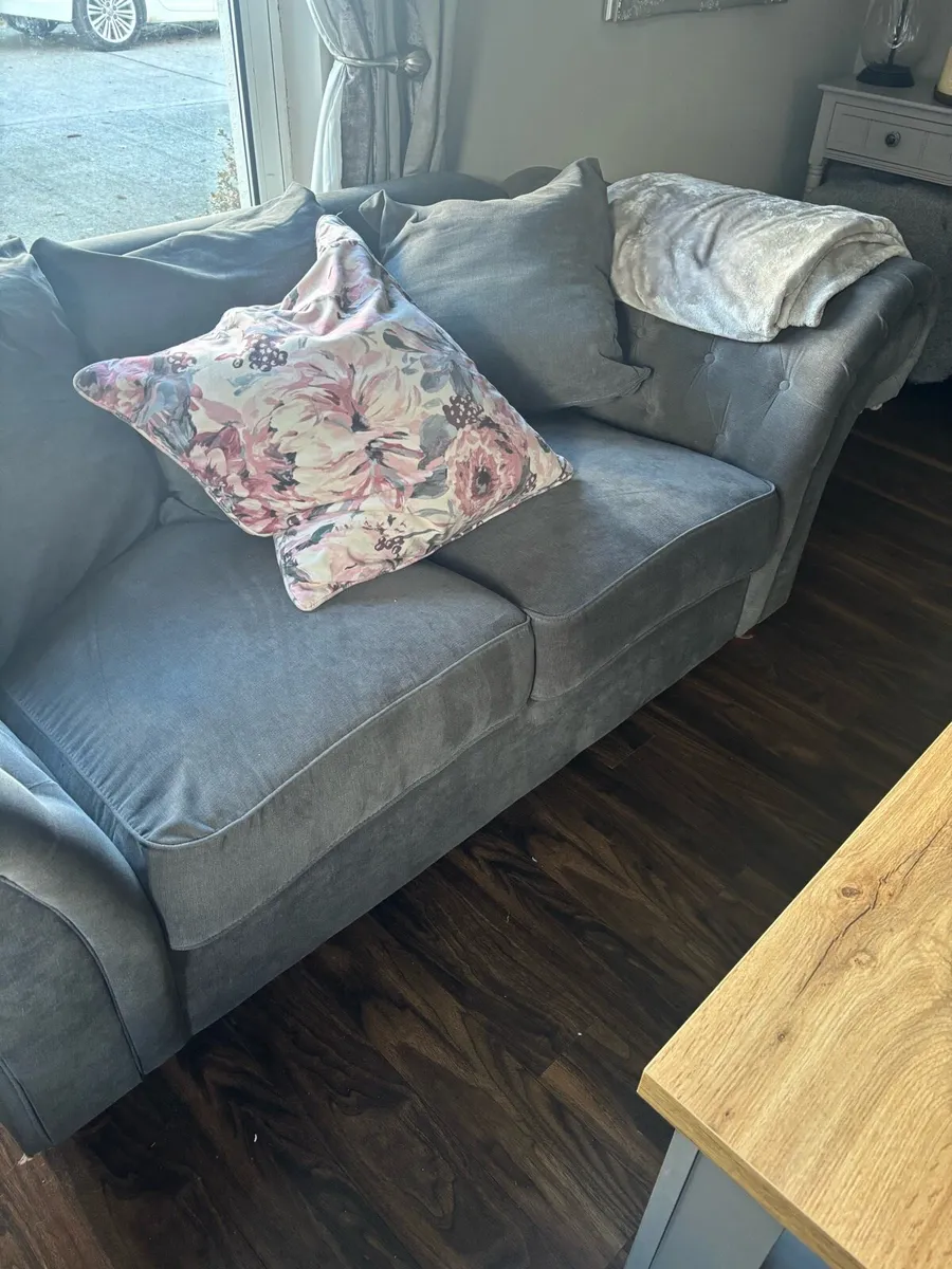 3 seater plus 2 seater couches - Image 2