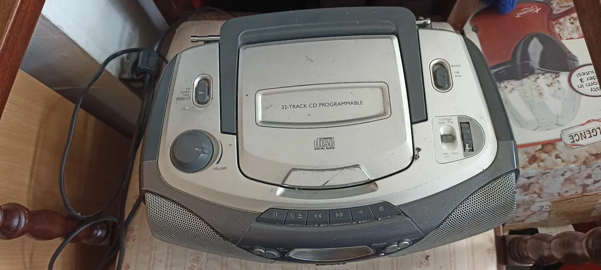 Phillips AZ1003 Sounds Radio/CD Player - Image 1