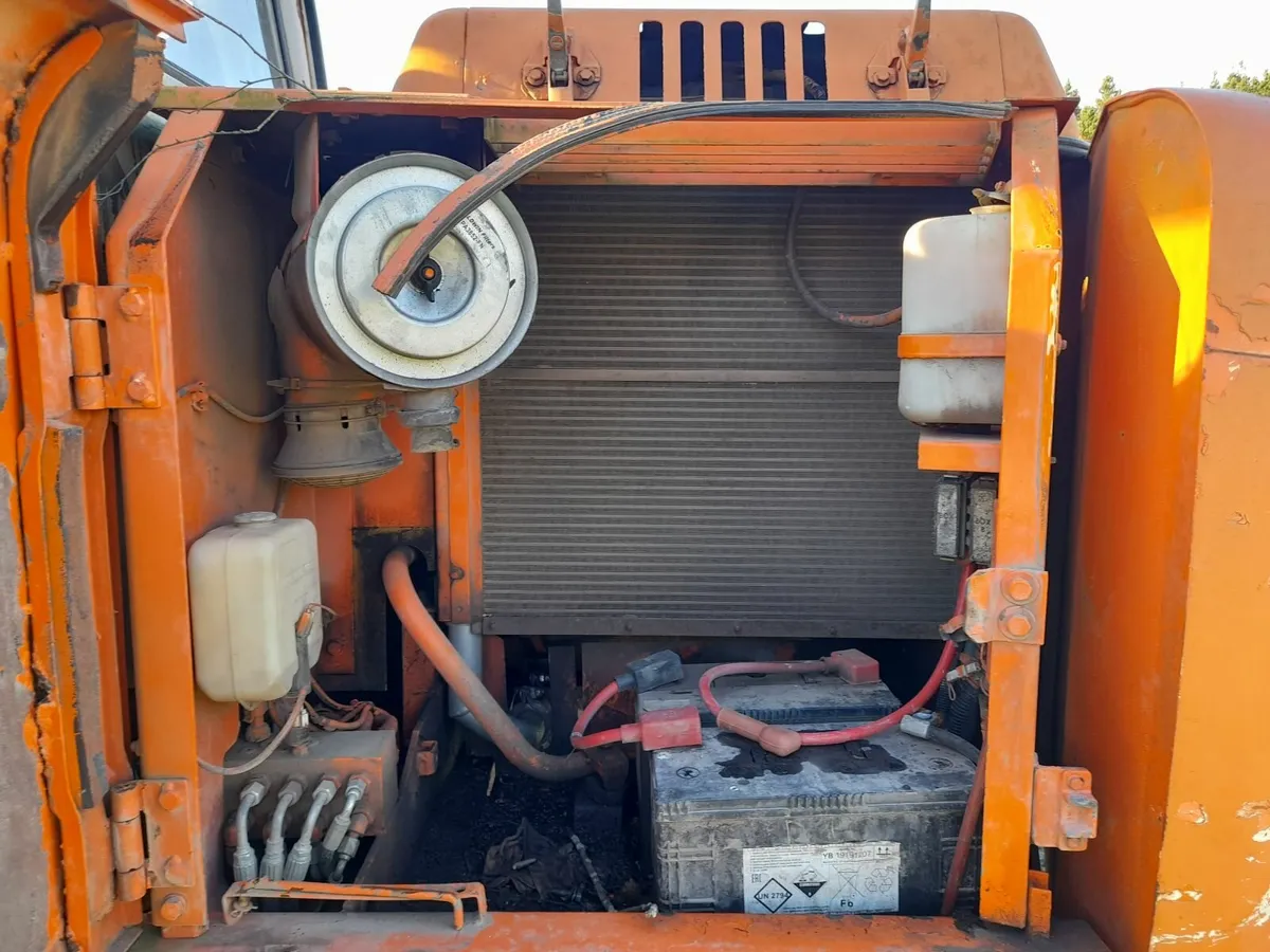 Hitachi ex 135 - Image 3