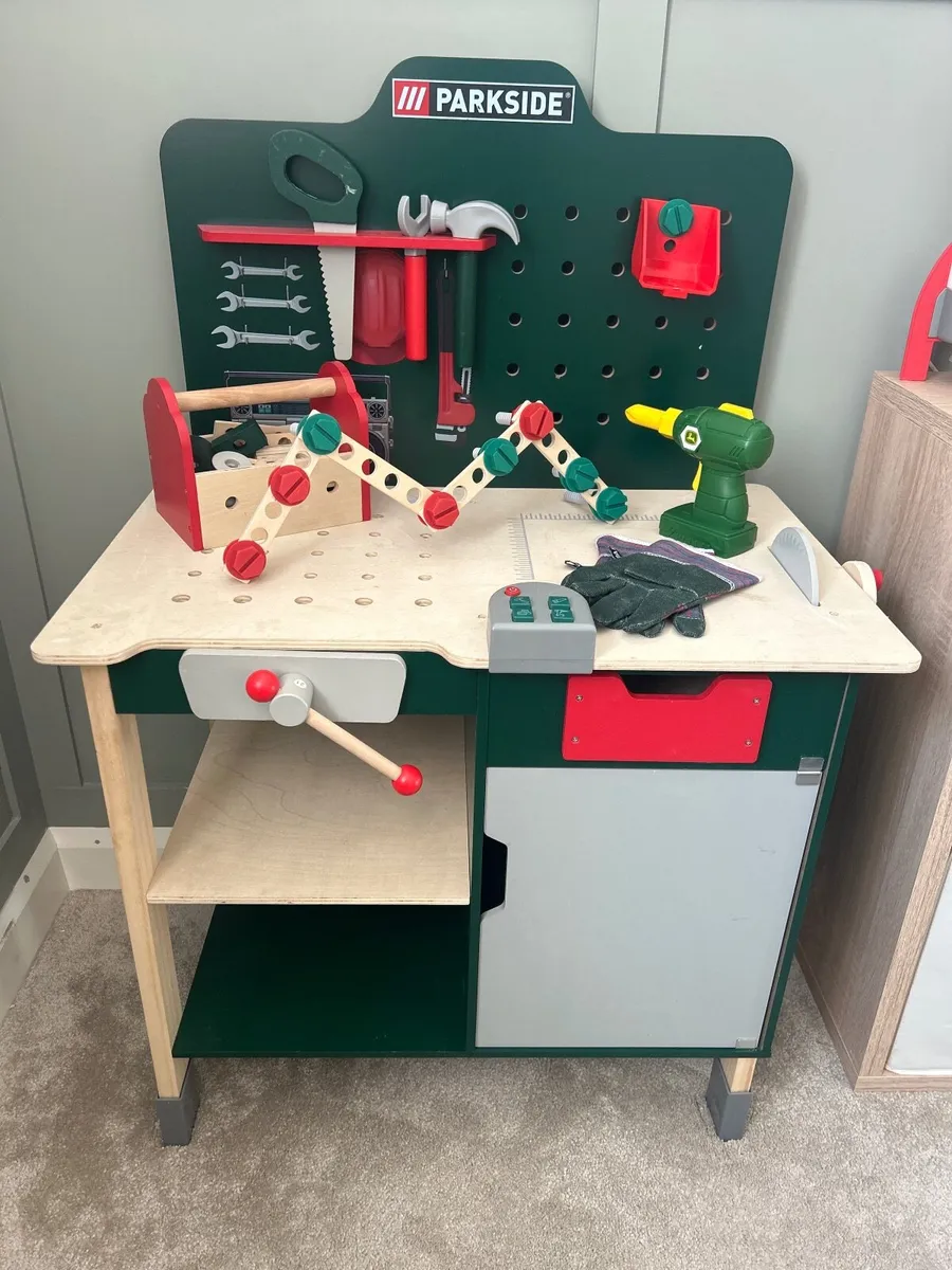 Toddler workbench with tools - Image 1