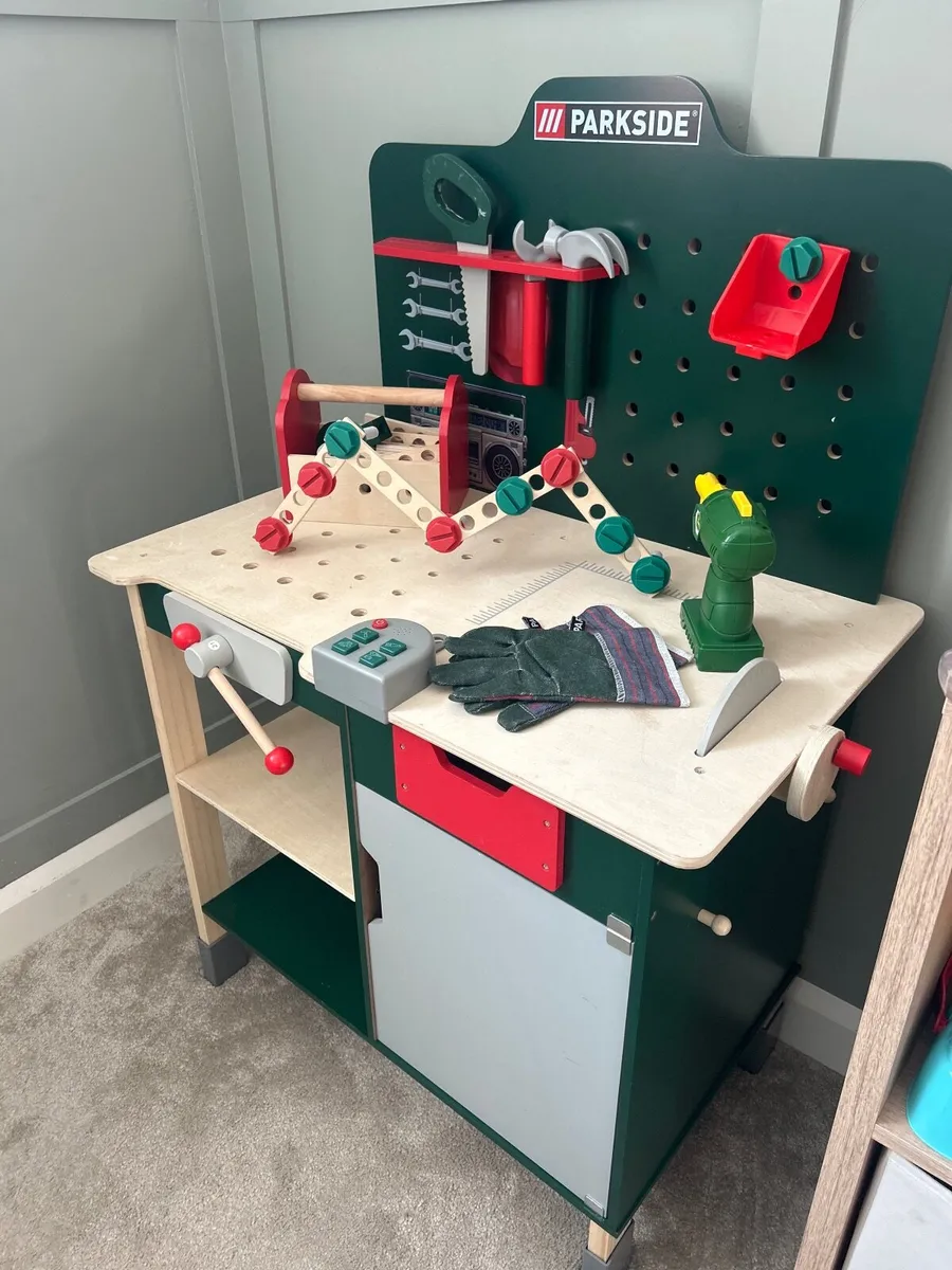 Toddler workbench with tools - Image 2