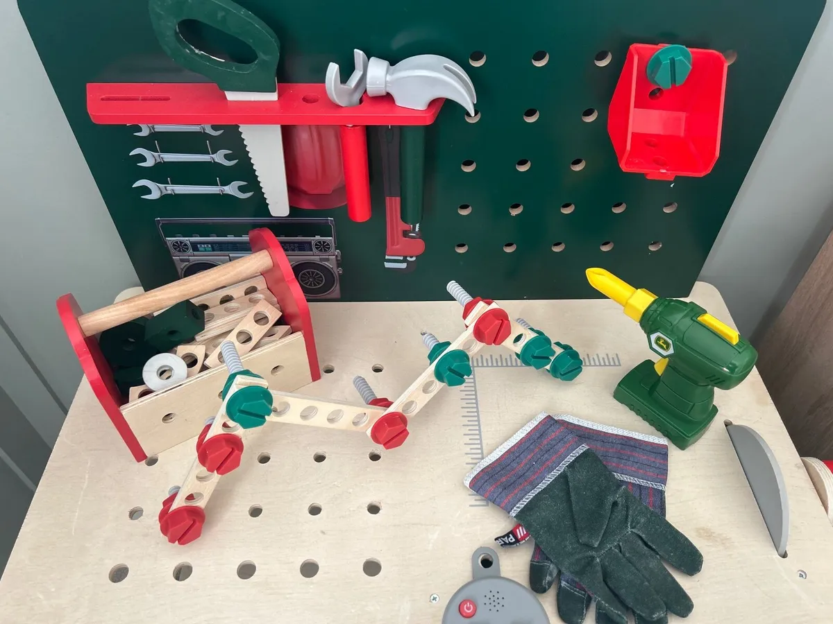 Toddler workbench with tools - Image 3
