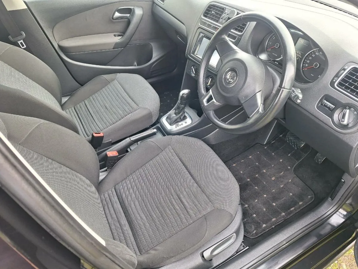 14 VW Polo 1.2l automatic - Image 4