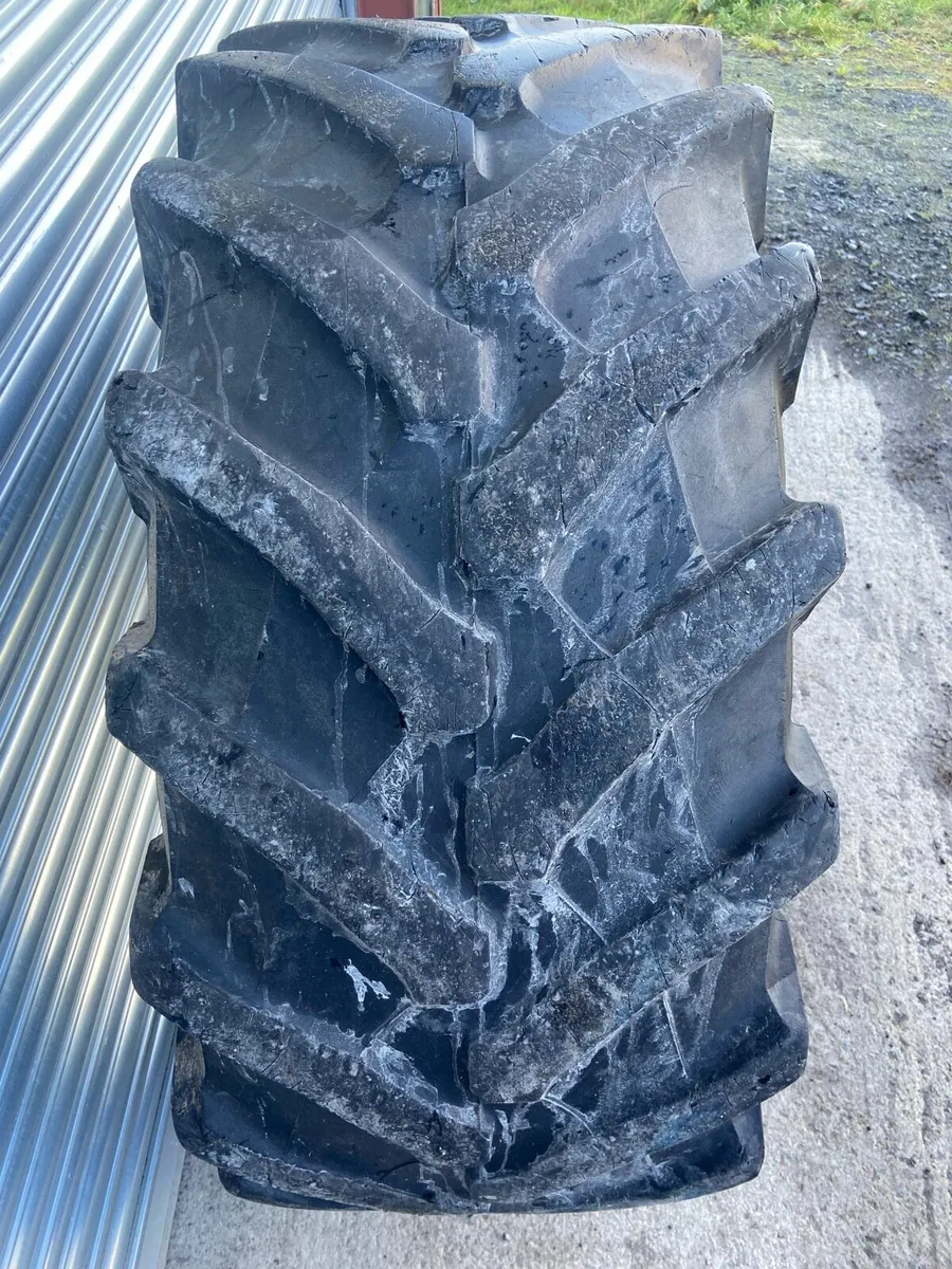540/65R30 - Image 4