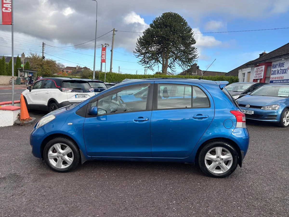 Toyota Yaris 2010  1.0  PETROL 5DR - Image 2