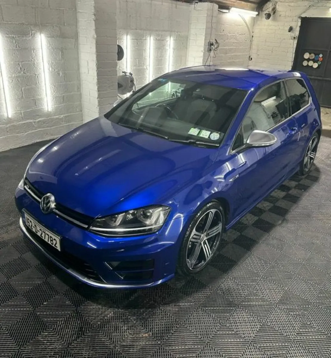 Rare VW Golf R 2015 – Lapiz Blue, DSG, Low Mileage - Image 3