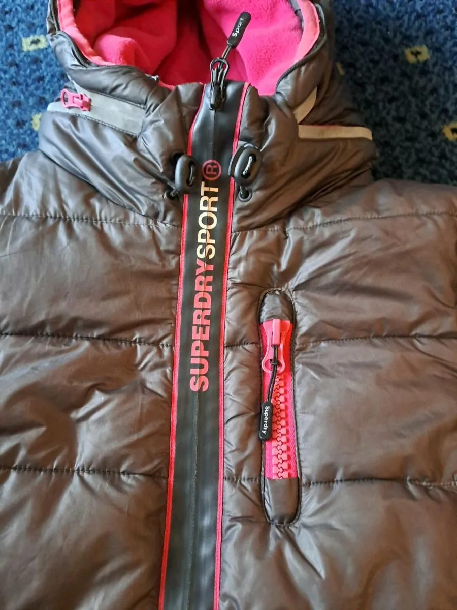 Superdry Sport puffer jacket size 12 - Image 2
