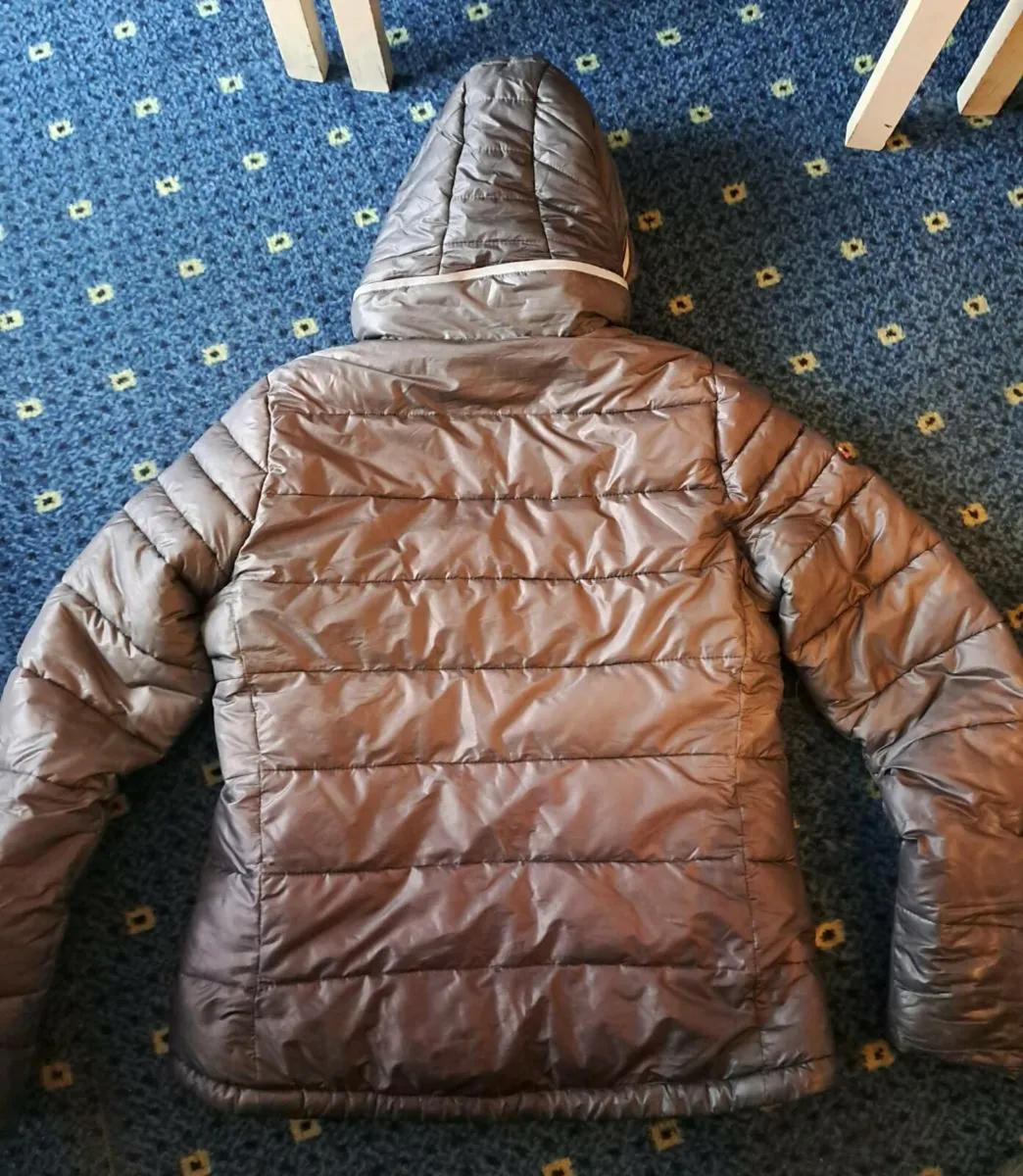 Superdry Sport puffer jacket size 12 - Image 4