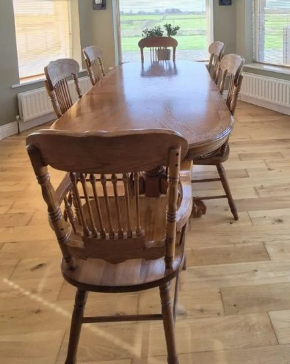 Dining Room table & 6 chairs - Image 1