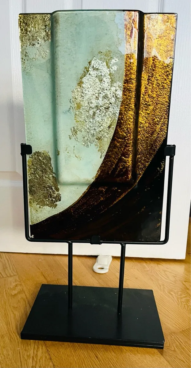 Two Beautiful Coloured Glass Stand Ornaments - Image 2