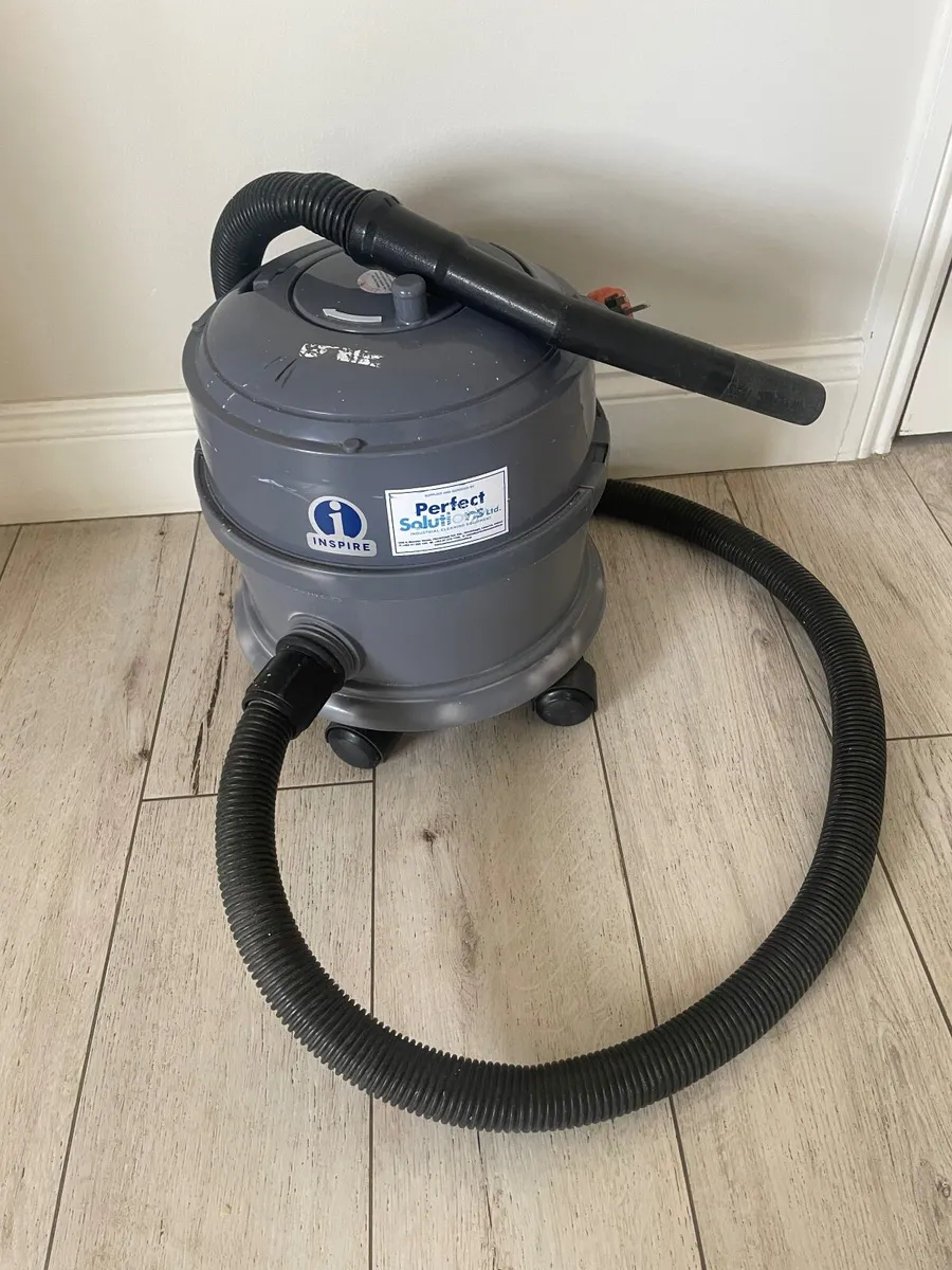 Vacuum - Image 2