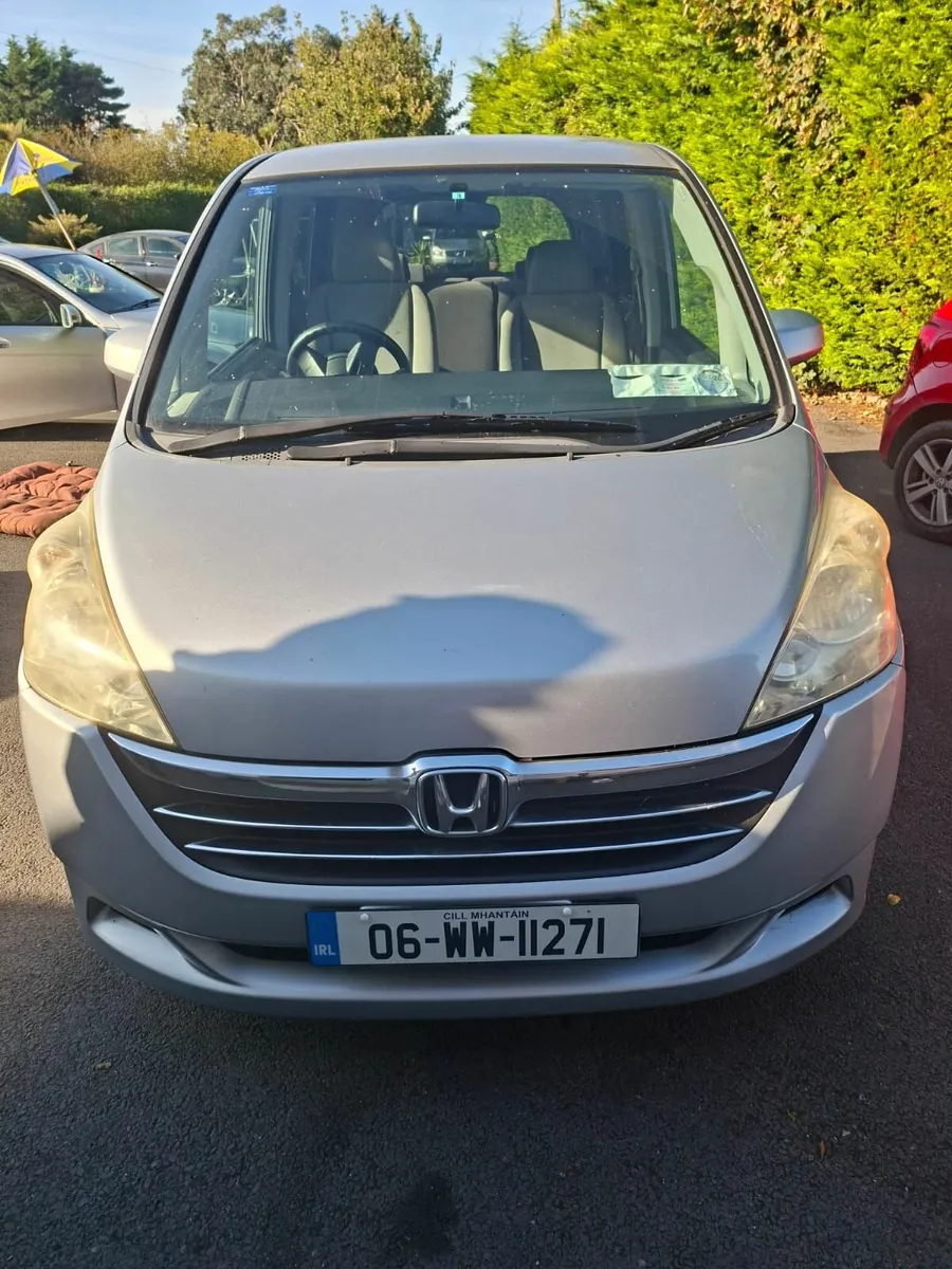 Honda Stepwagon 2006 - Image 1