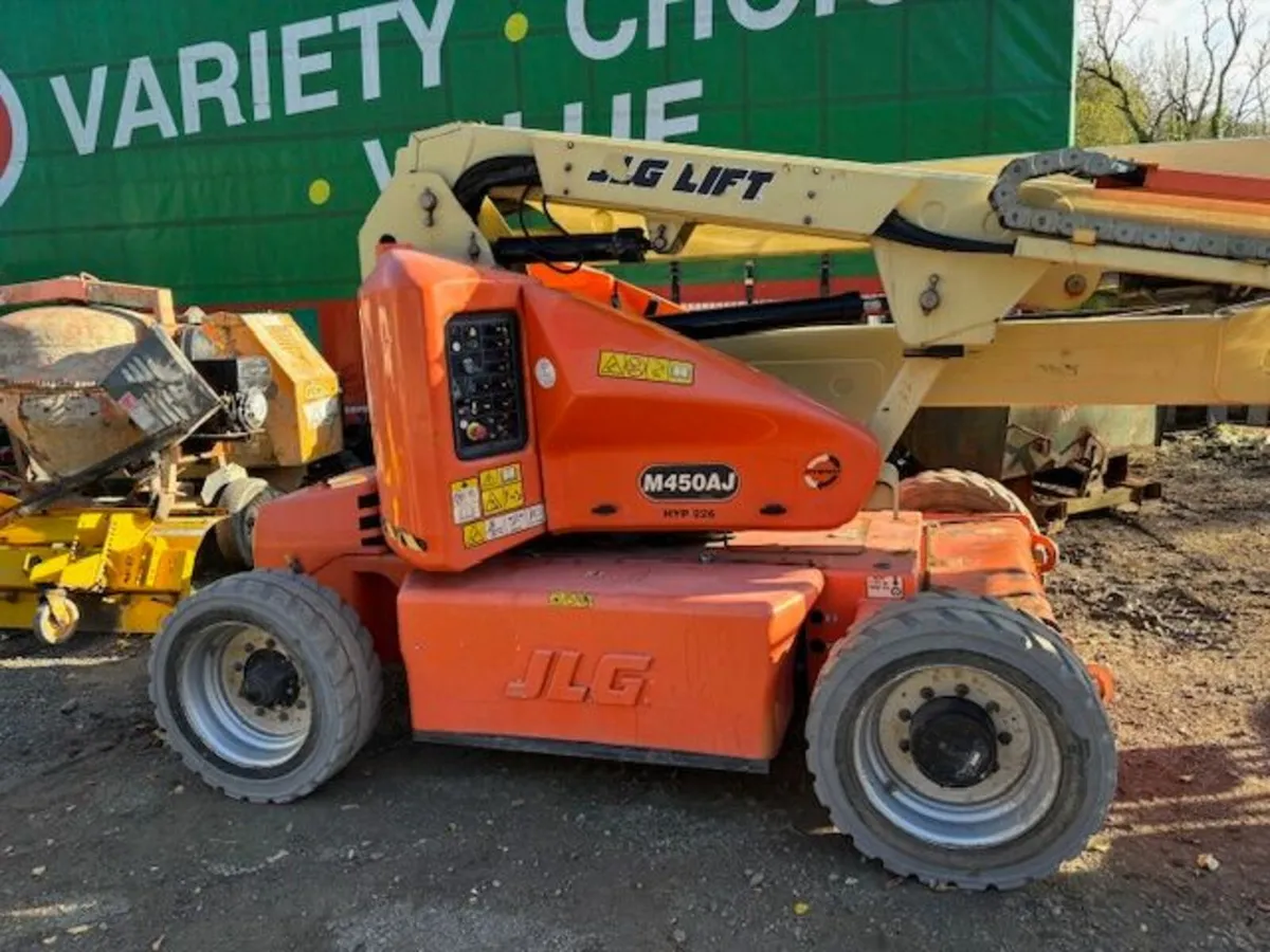 JLG Boom Lift - Image 2