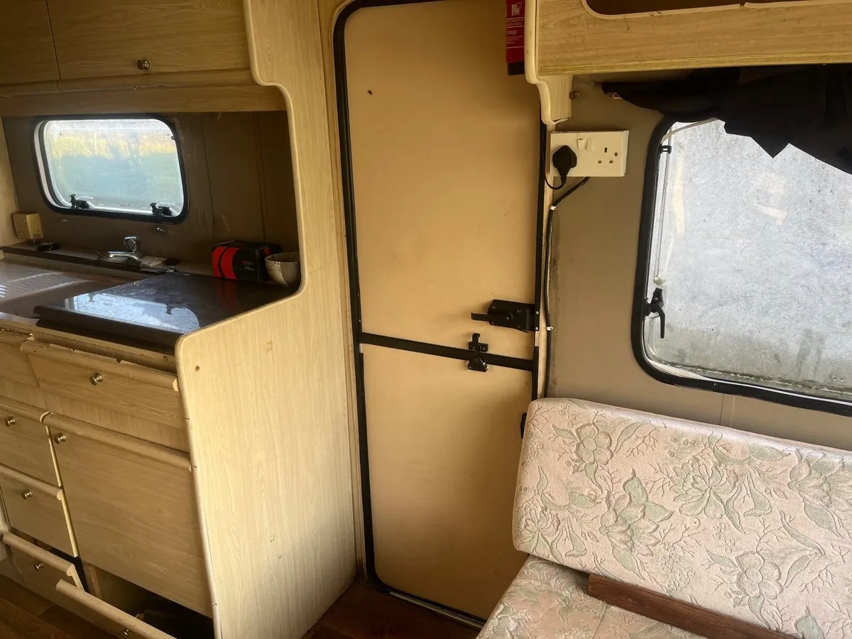 Caravan - Image 1
