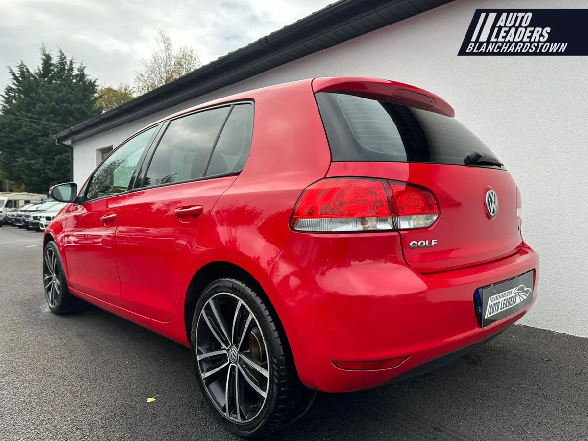 VOLKSWAGEN GOLF TRENDLINE 1.6 90BHP - Image 4