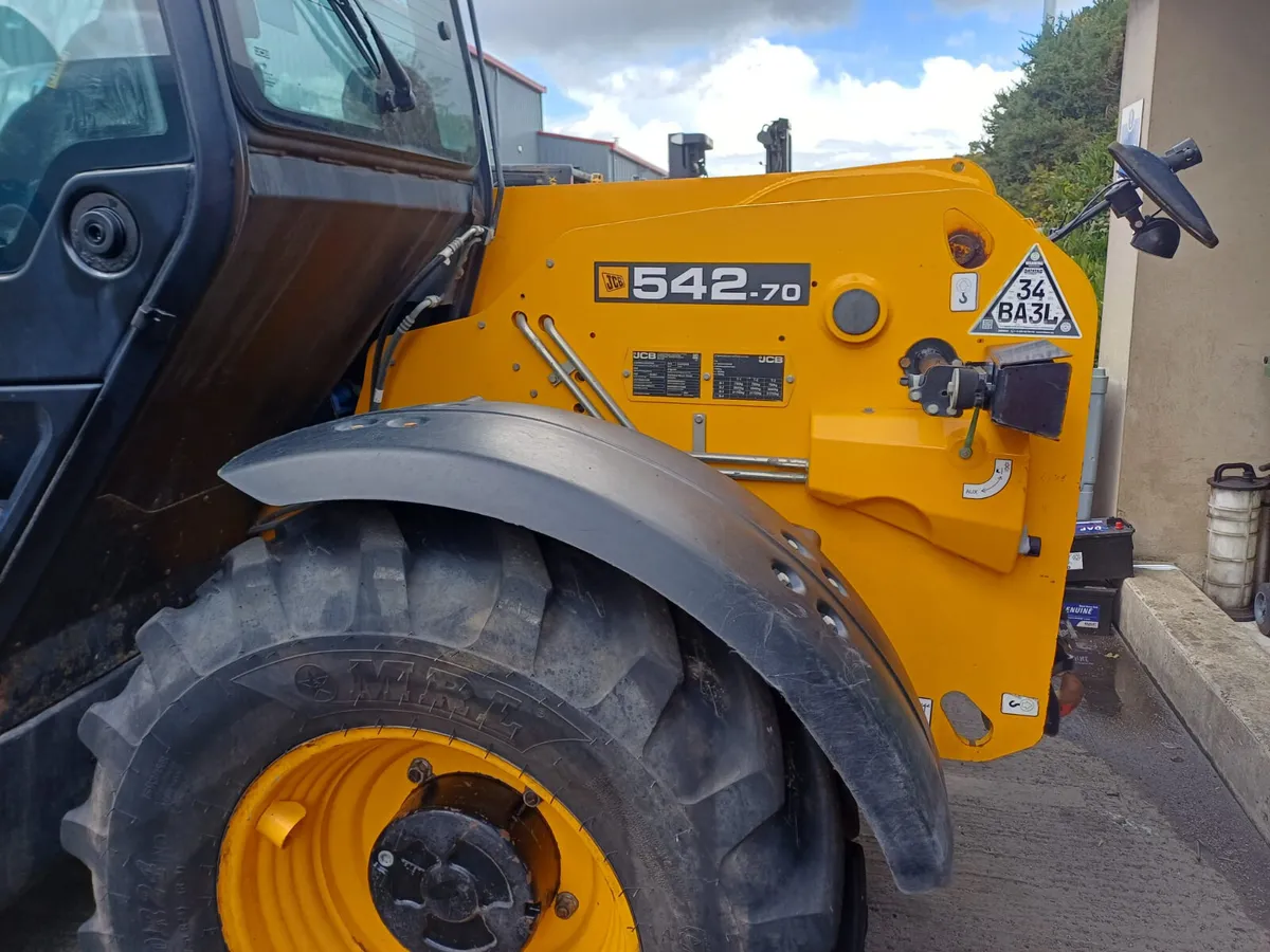 [01] 2021 JCB 542-70 - Agri Super (Teleporter) - Image 2