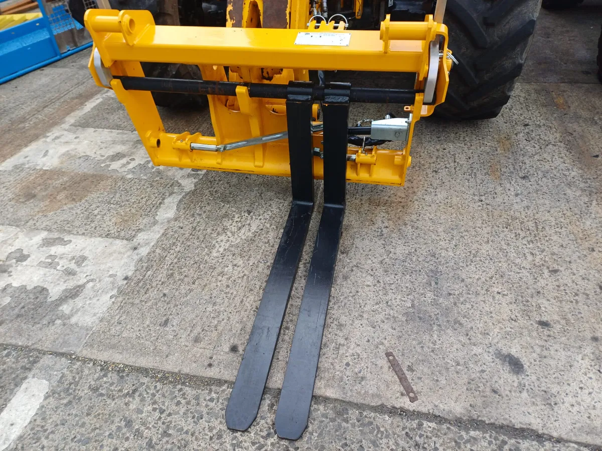 [01] 2021 JCB 542-70 - Agri Super (Teleporter) - Image 4