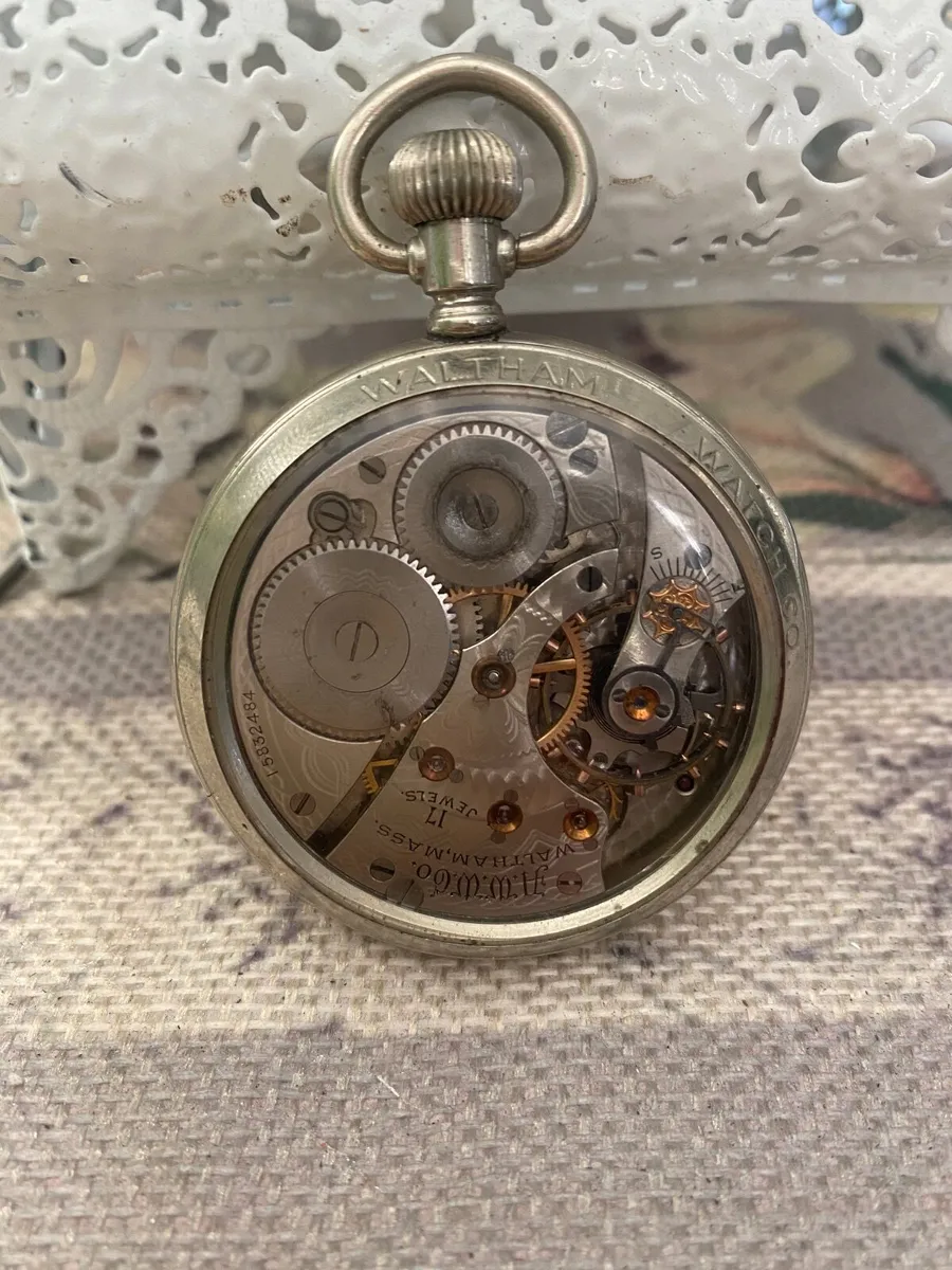 Pocket watch by Waltham. - Image 2