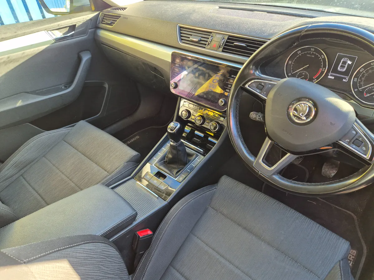 Skoda Superb 2018 - Image 2