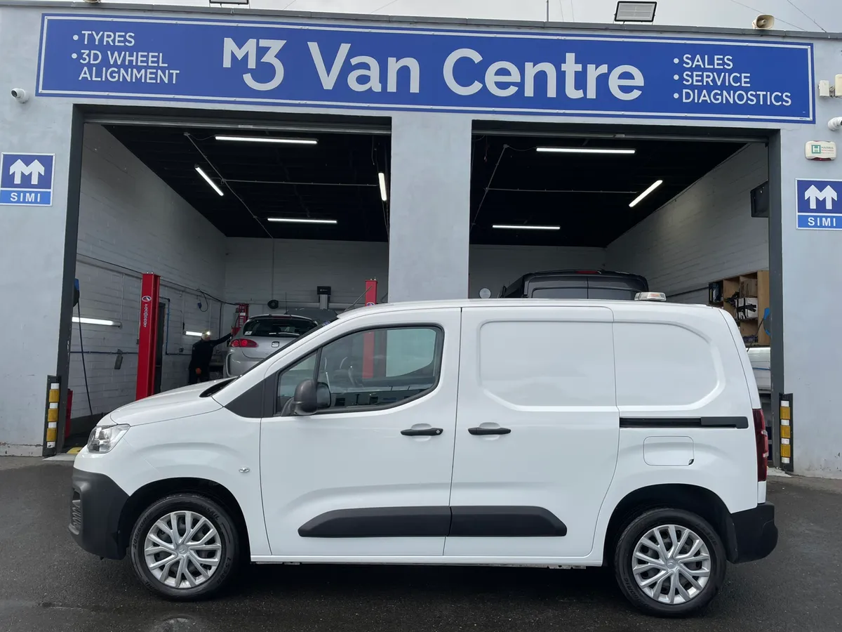 2022 CITROEN BERLINGO 1000 EPRISE PRO  M BLUEHDI - Image 3