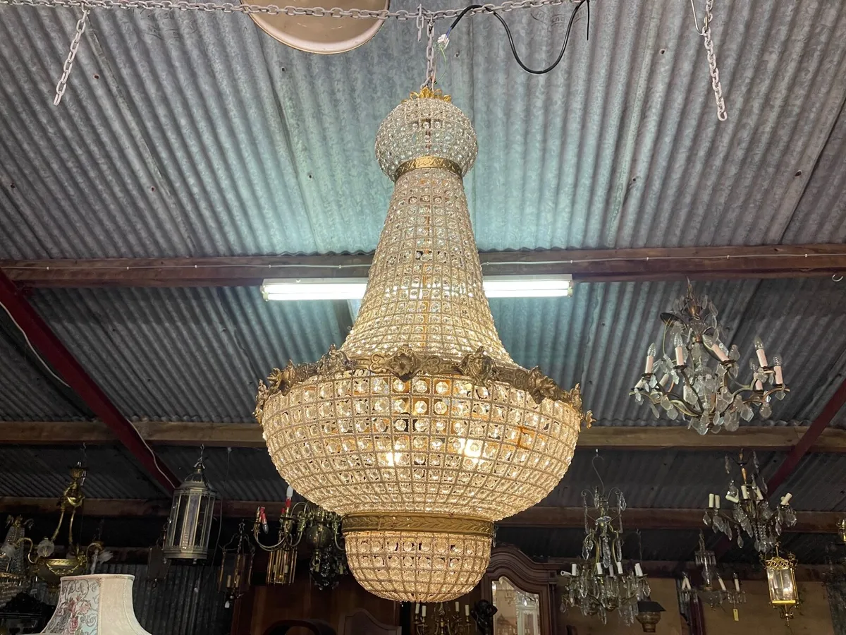 Very large chandelier - Image 4