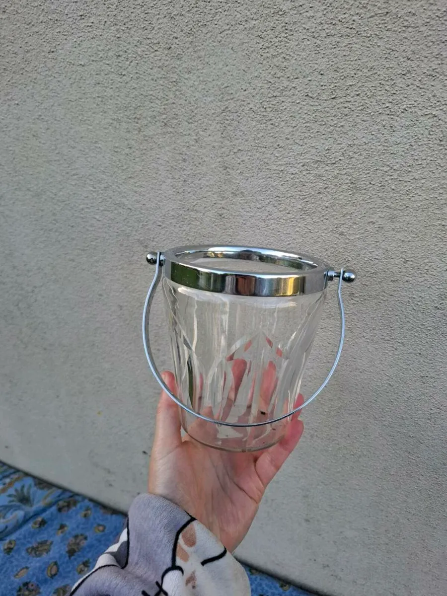 By post only small ice bucket - Image 1
