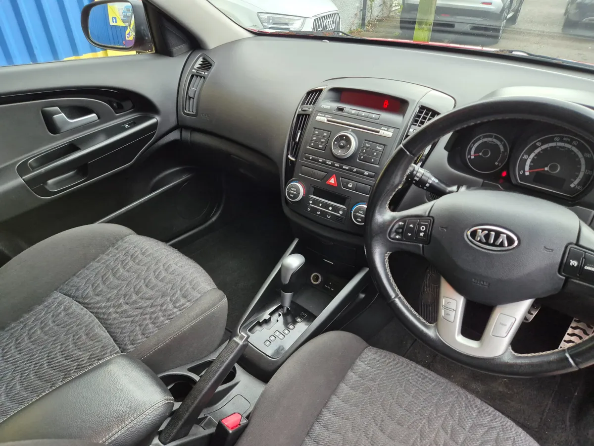 Kia Ceed 2012 - Image 2