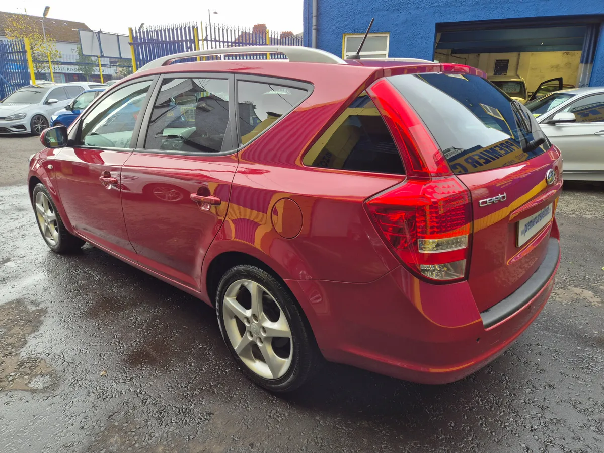 Kia Ceed 2012 - Image 4