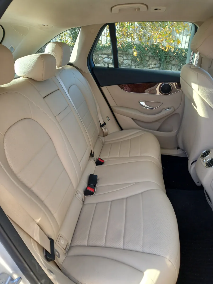 2017 Mercedes-Benz GLC 2.1 Diesel Automatic - Image 3