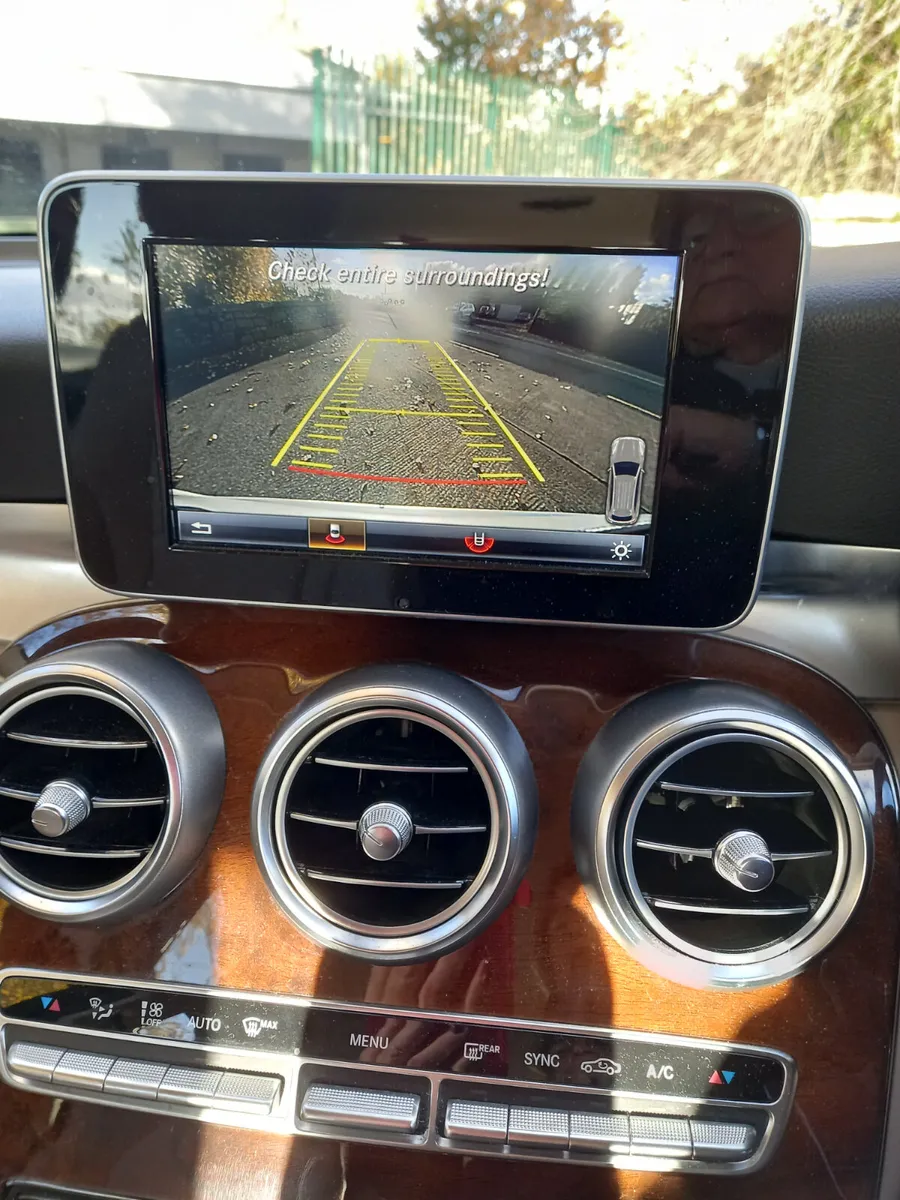 2017 Mercedes-Benz GLC 2.1 Diesel Automatic - Image 2